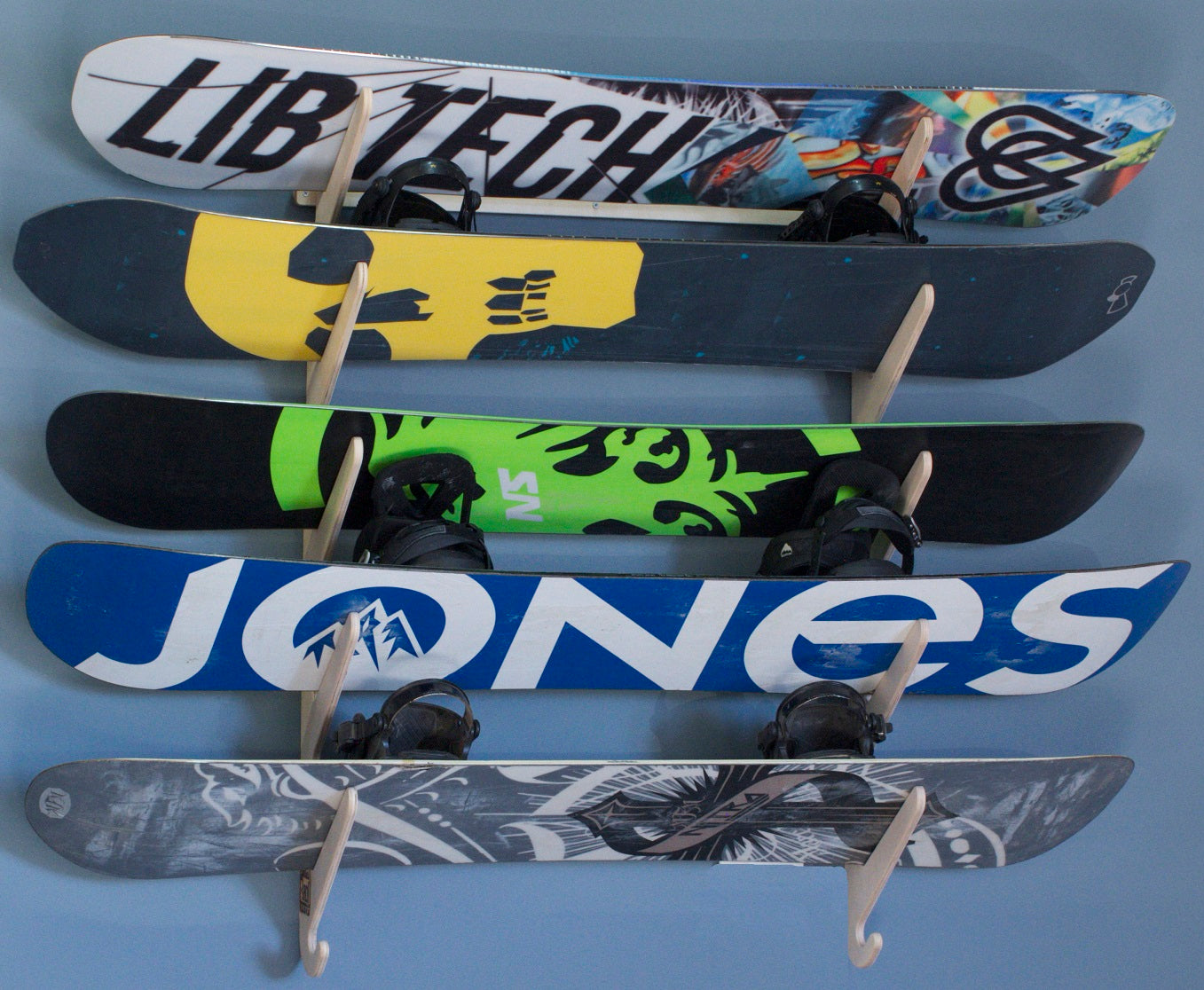 THE LIFTY snowboard wall rack Rado Racks